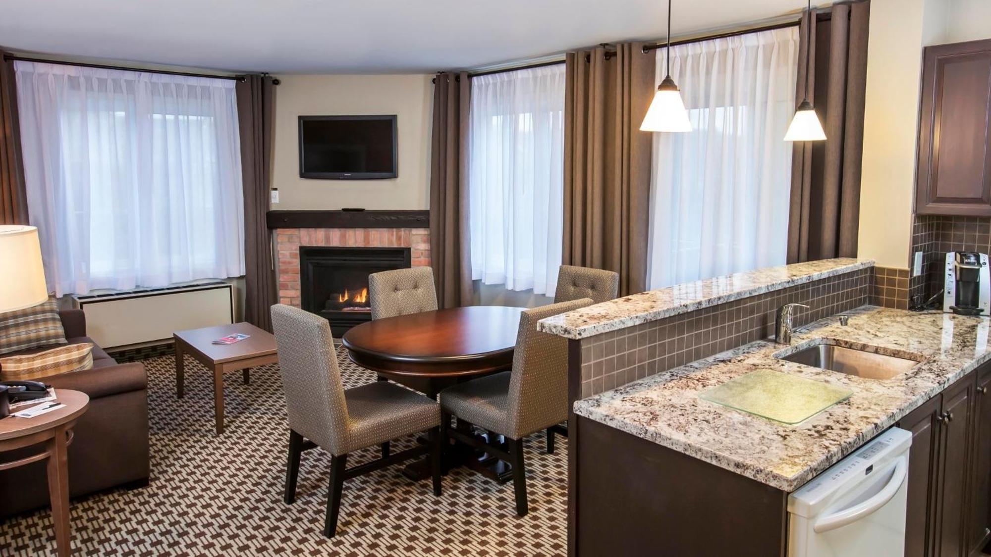 Holiday Inn Express & Suites Tremblant By Ihg Mont-Tremblant Dış mekan fotoğraf