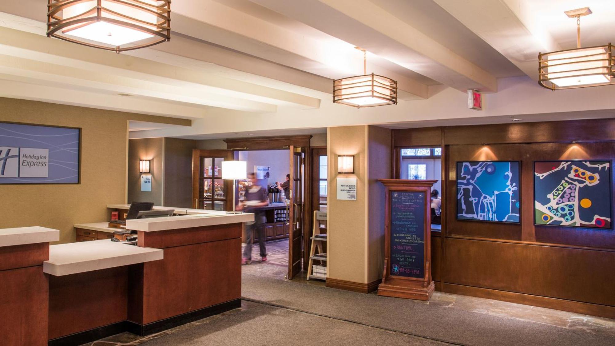 Holiday Inn Express & Suites Tremblant By Ihg Mont-Tremblant Dış mekan fotoğraf