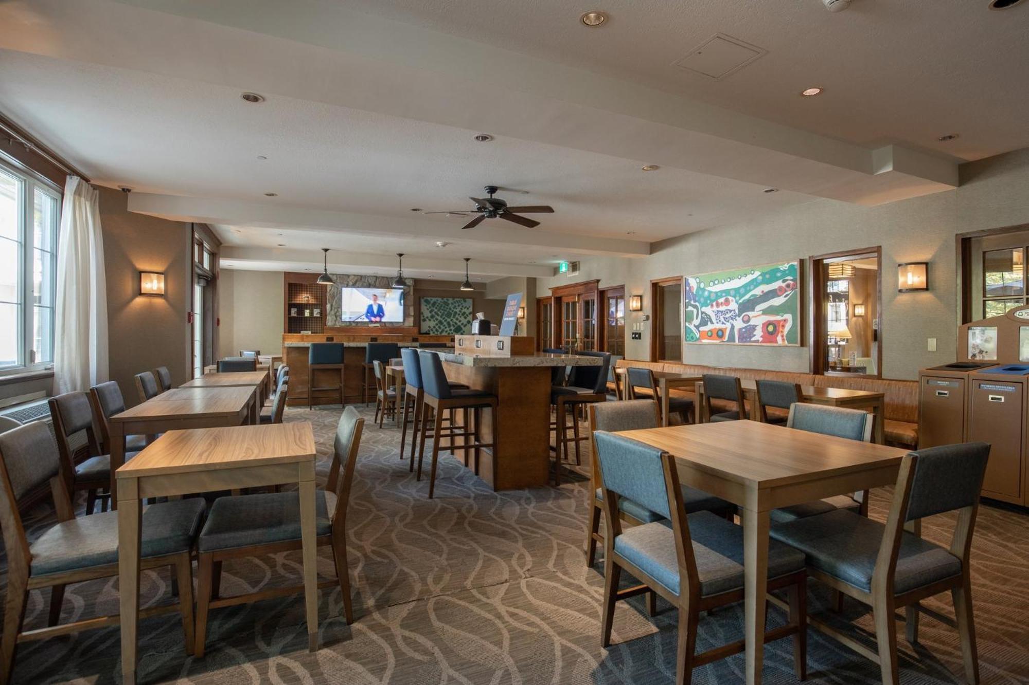 Holiday Inn Express & Suites Tremblant By Ihg Mont-Tremblant Dış mekan fotoğraf
